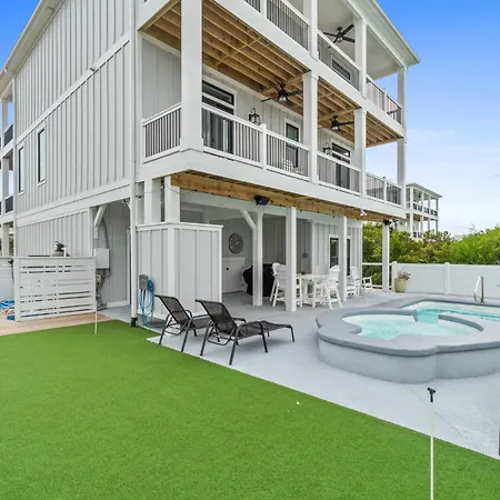 Spacious 5-Bedroom Retreat With Private Pool And Spa In Ocean Isle Beach